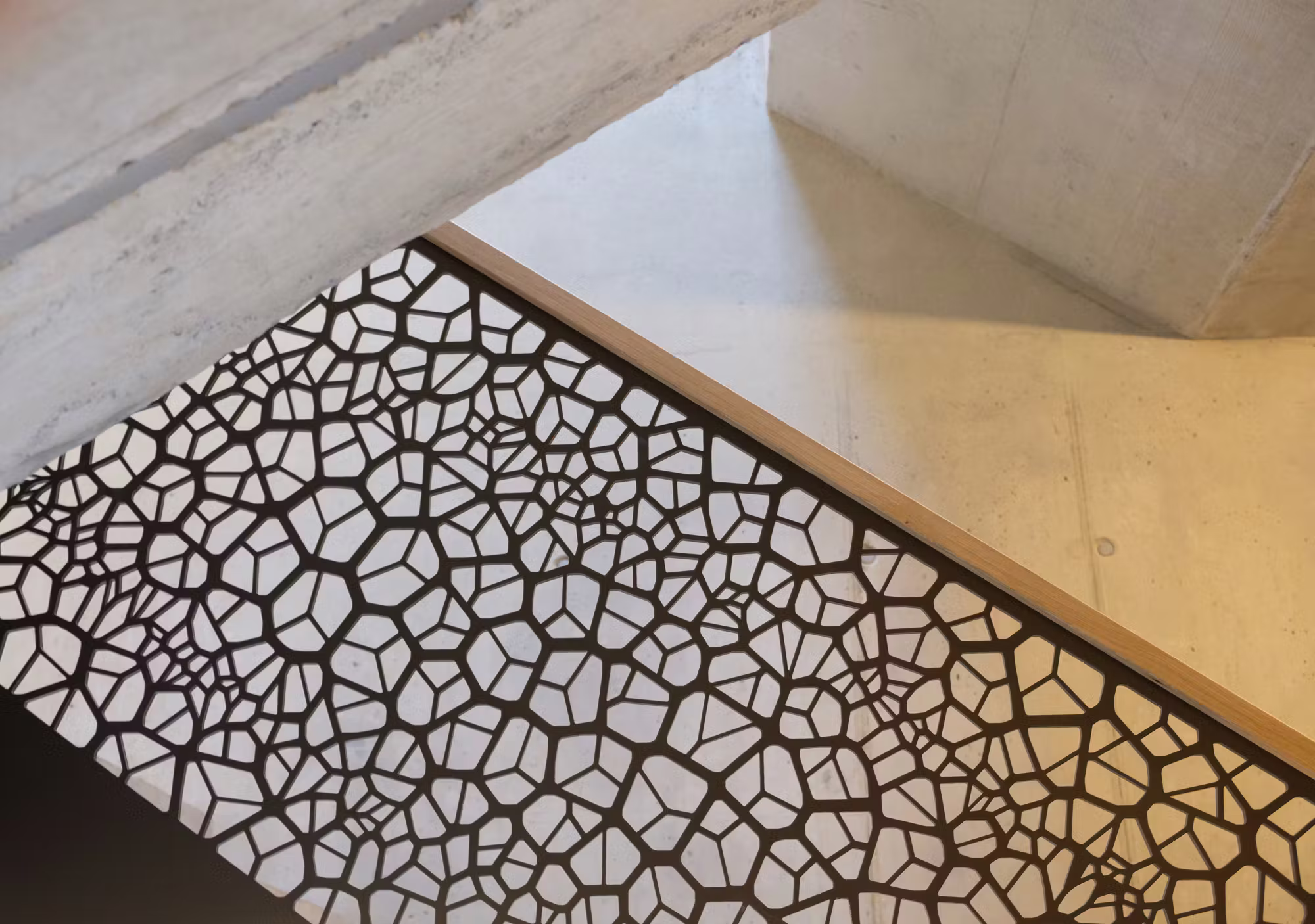 Cells - Treppengeländer